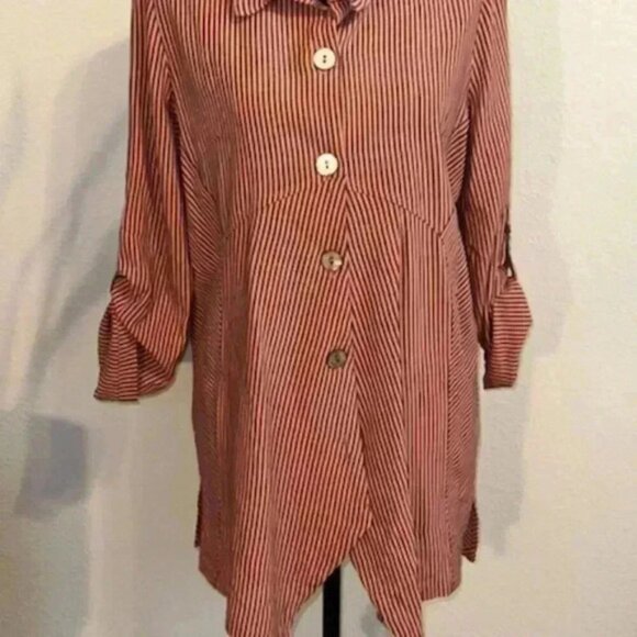 Soft‎ Surroundings Tunic stripe button down asymmetrical hem - Picture 2 of 5
